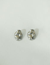Load image into Gallery viewer, Contemporary Oval Silver Earrings
