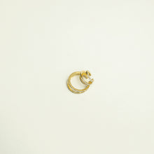 Load image into Gallery viewer, Mariah Crystal Ear Cuff
